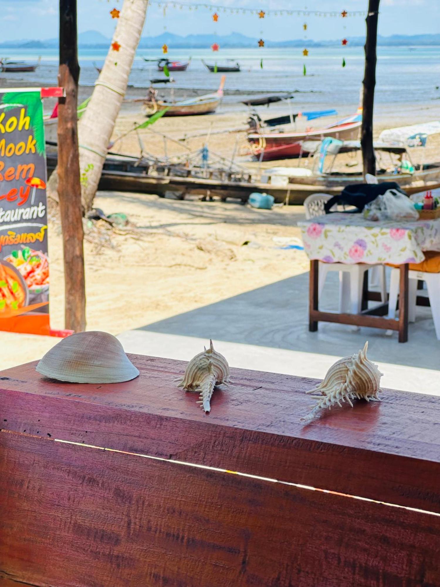 Hotel Koh Mook Rem Ley Trang Esterno foto